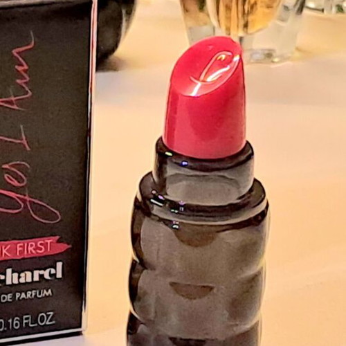 Cacharel Yes I Am Pink First perfume miniature