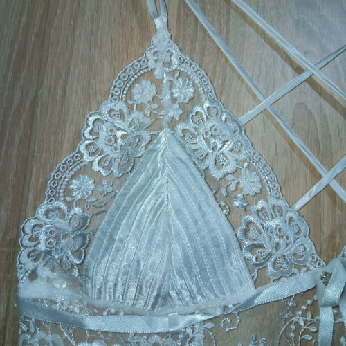 Women's satin nightwear set like new, size M, white with lace
