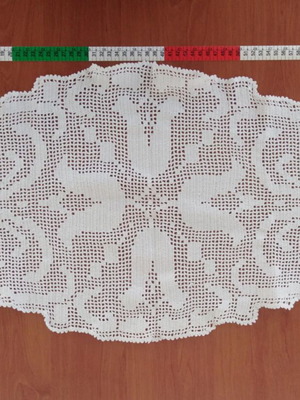 Σεμέν χειροποίητο λευκό με σχέδιο τουλίπες 75x35 εκατοστά