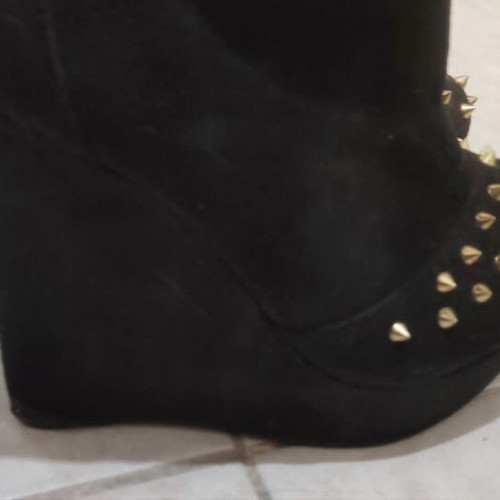 Ankle boots with studs size 40 like new, black, wedge heel