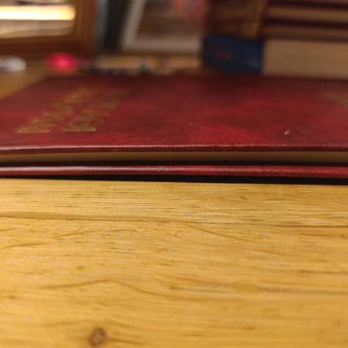 Menelaos Lountemis To Spathi Kai To Fili book like new, Greek