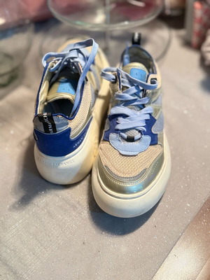 Armani Exchange Women's Sneakers Size 39 Like New