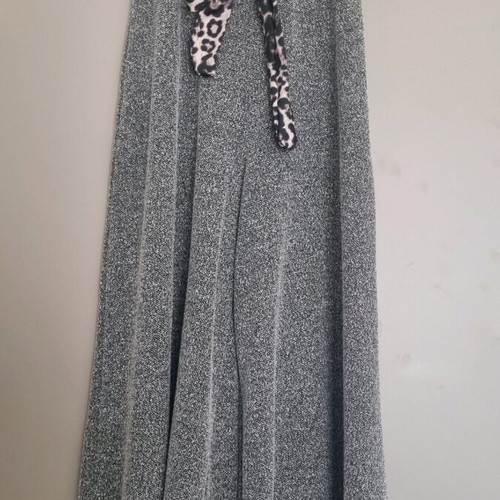 Crop bell pants with animal print belt used, size medium