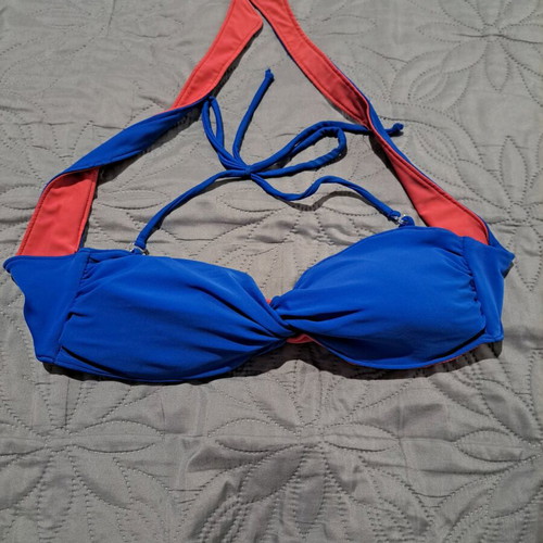 Bandeau bikini top like new with adjustable straps and front knot No S/M