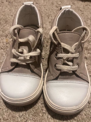 Anatomic baby shoe size 21 like new