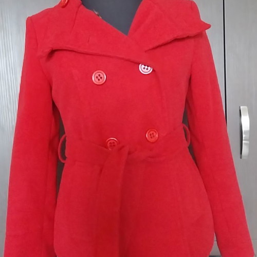 Women's coat used red medium, 70% wool