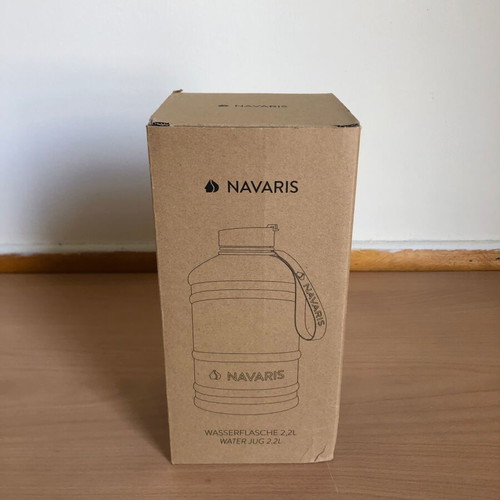 Navaris Water Bottle XXL 2.2L like new, stainless steel