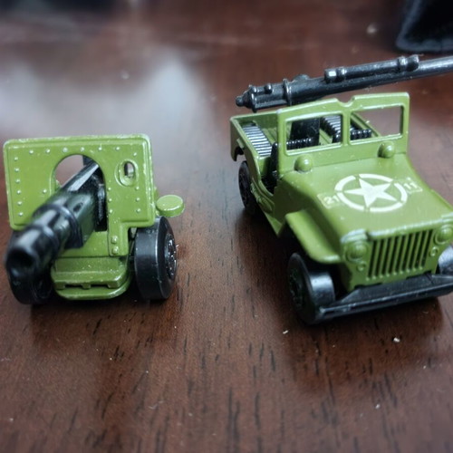 Matchbox military vehicles 1978, like new, cannon and jeep