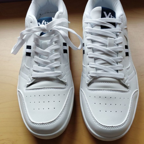Leather sneakers new, white, sporty, size 45