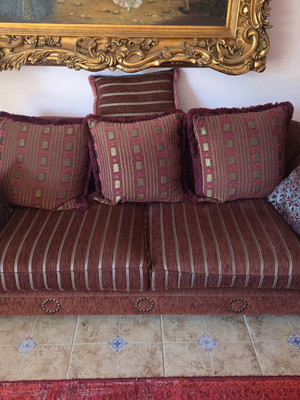 Set of two sofas 2-seater and 3-seater, burgundy color, like new