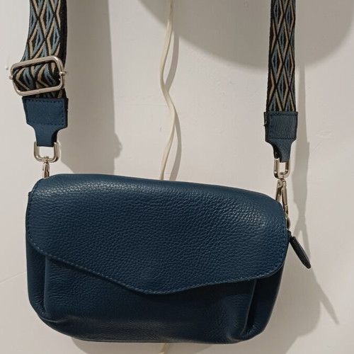 Leather crossbody bag like new