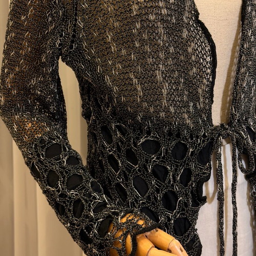 Siste's knitted cardigan like new, black with unique knit design