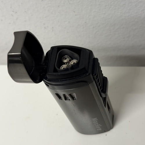 Flamethrower lighter for cigar used, 3 windproof flames