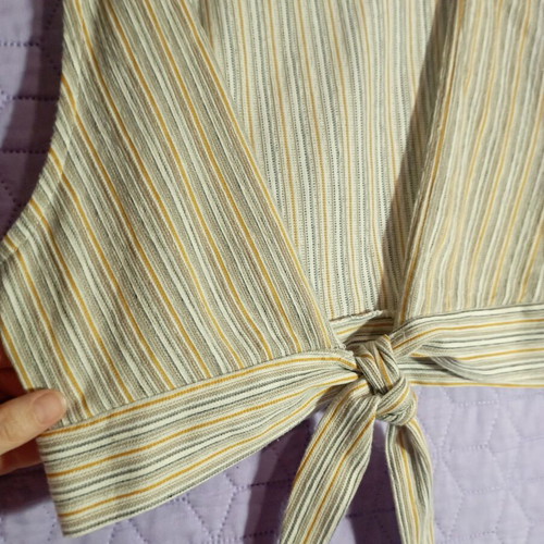 Top with Front Tie like new, yellow, size M
