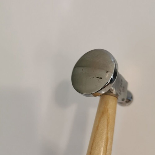 Jewelry hammer used with light wear