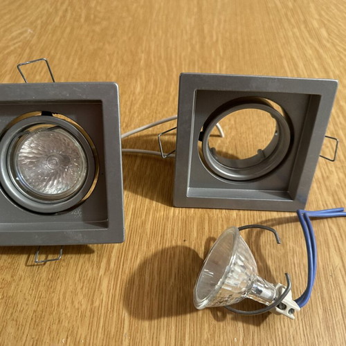 Set of 2 square recessed ceiling spotlights, grey metallic