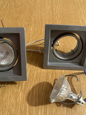 Set of 2 square recessed ceiling spotlights, grey metallic
