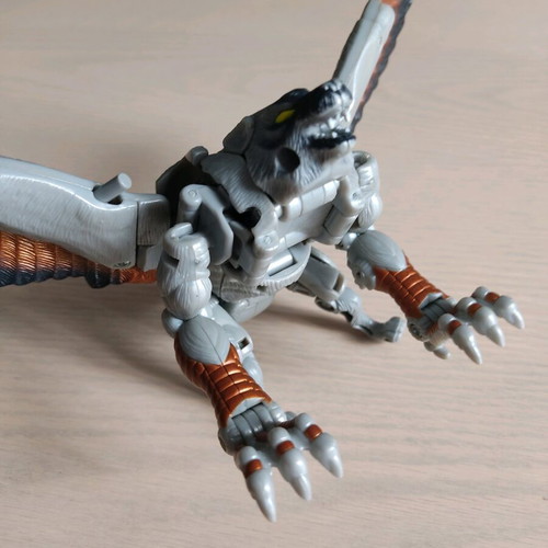 Beast Wars figure used wolf - eagle