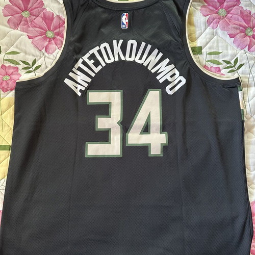 Antetokounmpo Bucks 2021 XXL Swingman Jersey like new authentic