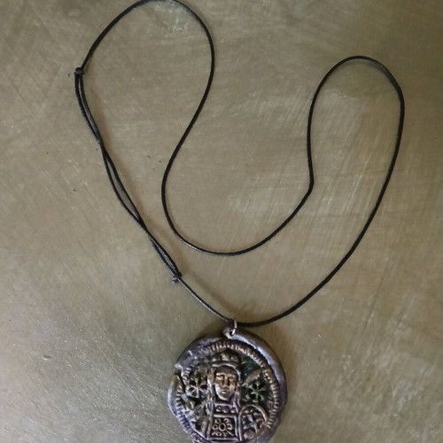 Various types of necklaces used, set of 5 pieces