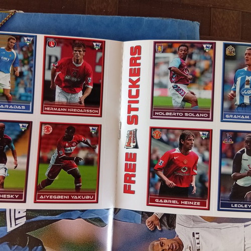 Match Football Magazine Issue 20-26/9/2005 like new with Adriano poster and 8 stickers