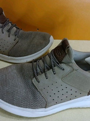 Skechers лимитирани сникърси с естествена кожа, размер 42, употребявани