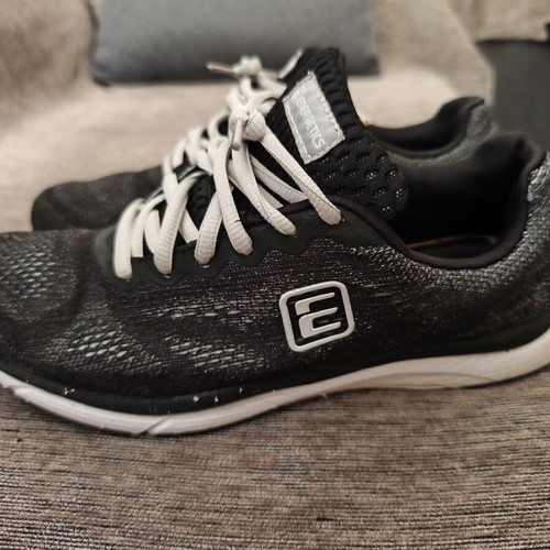 Energetics women's athletic shoes used, size 40, grey with memory foam