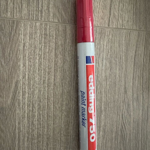 Edding 750 oil marker red new permanent