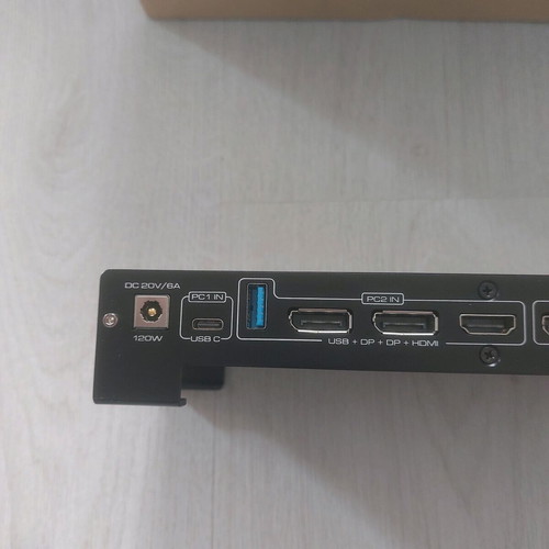 Professional Hybrid KVM Docking Station CMSTEDCD SW532 new, 3x4K@60Hz, 100W PD