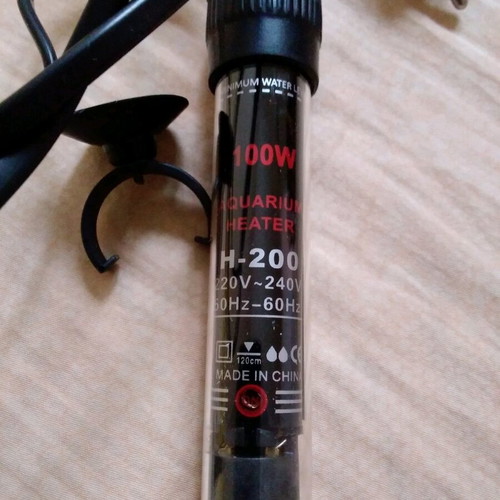 Aquarium water heater 100 W like new, lightly used