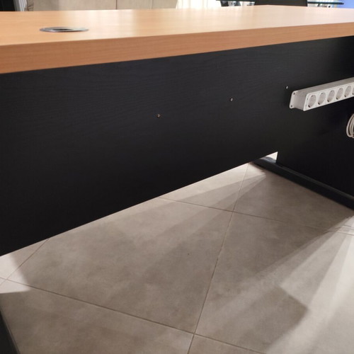 Large melamine desk 145x74x74 cm, 2.8 cm thick