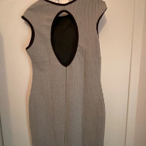 Piazza Italia dress new, beige