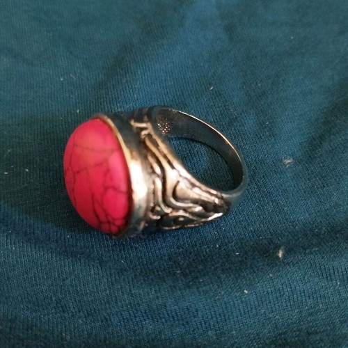 Silver 925 ring like new with synthetic stone