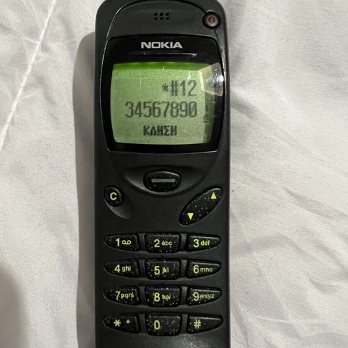 Nokia 3110 phone like new with original battery black