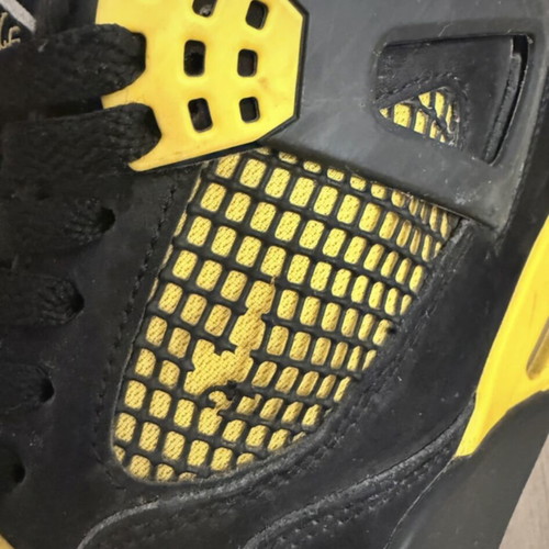 Nike Air Jordan 4 Retro Thunder 2023 sneakers, black/yellow, EU 44