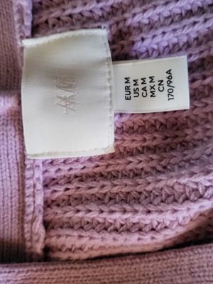 Pink short knitted cardigan with large front buttons H&M like new, size M