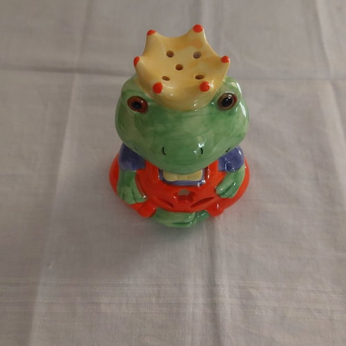 Decorative frog for tealight new