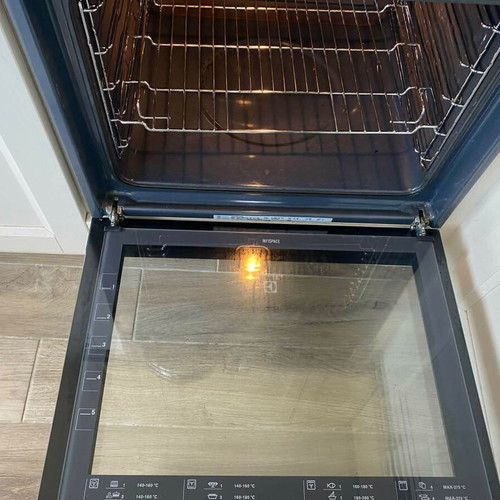Electrolux EOA5551DOX Built-in Oven like new without hobs