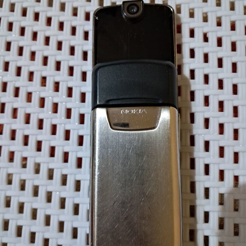 Nokia 8800 luxury silver phone for collection or parts
