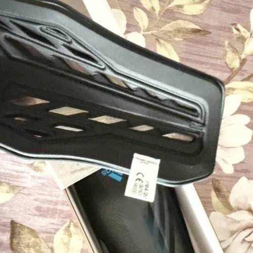 Football shinguards with box, unused