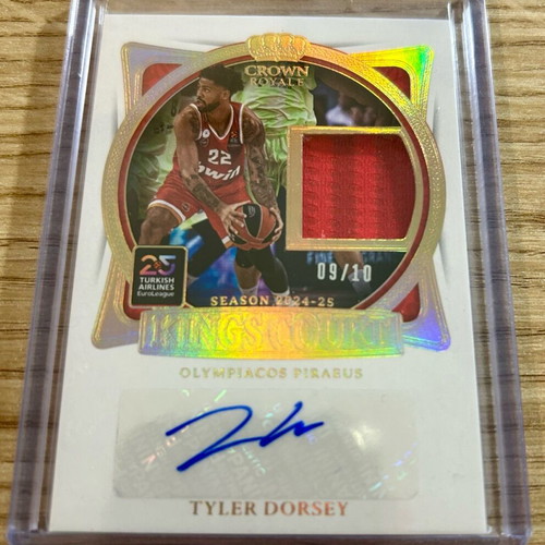 Αριθμημένη κάρτα Tyler Dorsey με υπογραφή και patch Ολυμπιακός Euroleague 2024-25