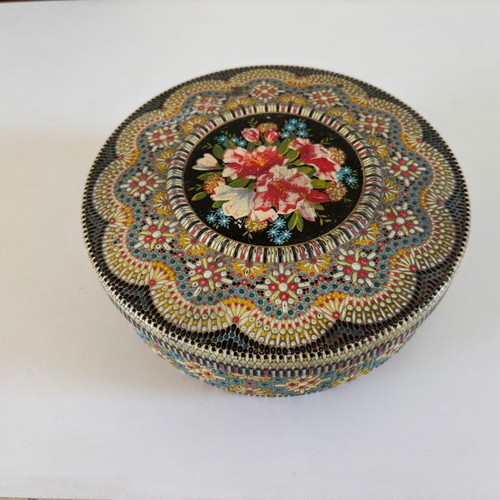 Metal box used, vintage collectible, 19 cm