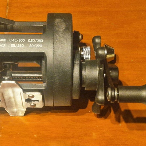 Fishing reel horizontal drum 3000 new