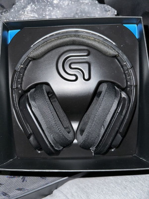 Logitech G933 Artemis Spectrum wireless headset