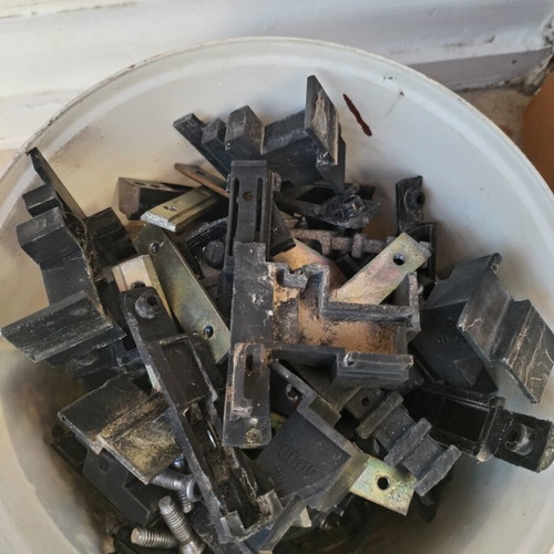 Aluminum hinges like new, 20 large and 23 small with screws and plastic