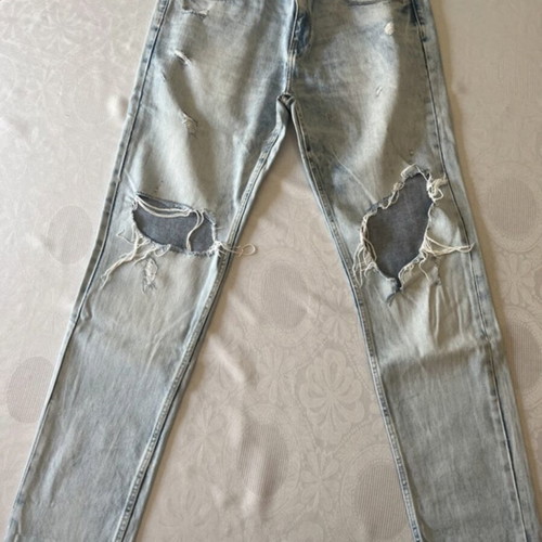 Zara Jean light color with knee rips, like new