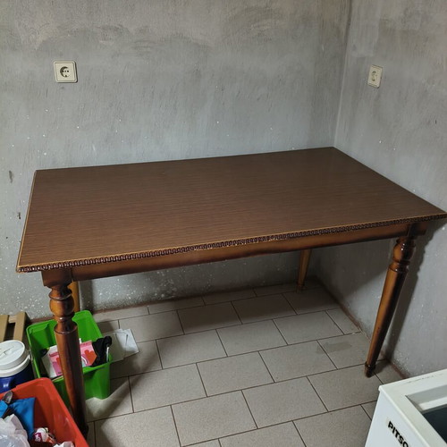 Wooden dining table used, 140x82x82 cm