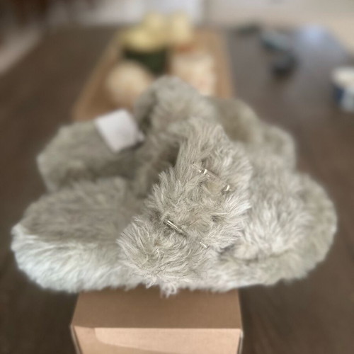 Esiot slippers gray new, furry, size 39