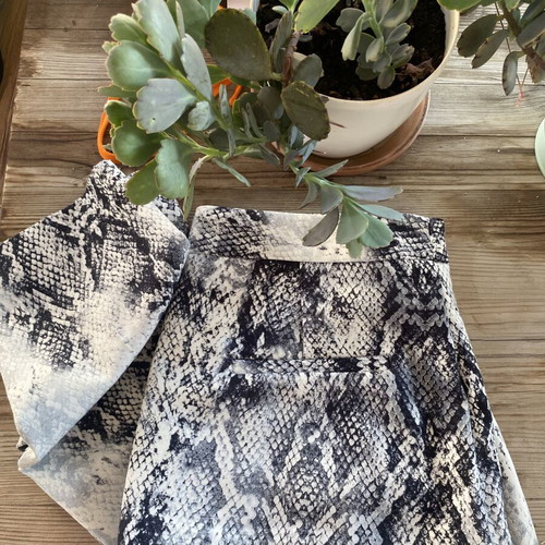 Zara Animal Print High Waist Ankle Pants like new, size S