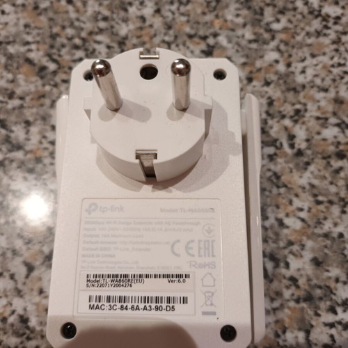 Tp-link N300 TL-WA860RE like new WiFi extender
